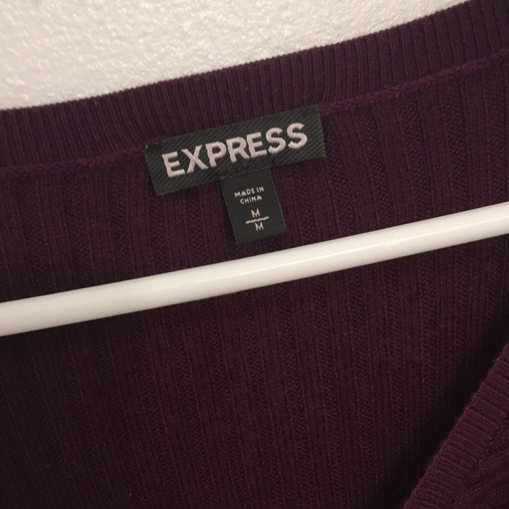 Express medium sweater - Picture 2 of 2
